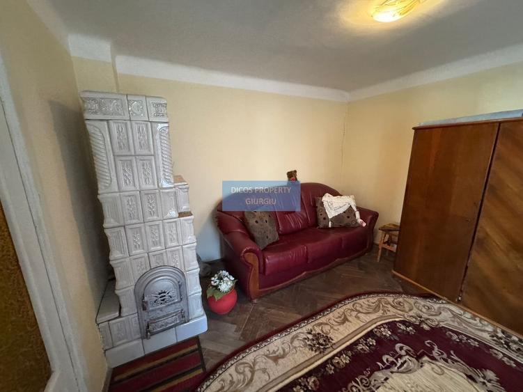 De Vânzare - Casă, Strada Griviței - 17