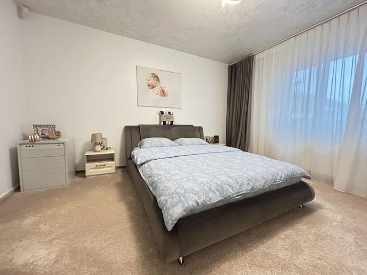 Pensiune Casa Eva Statiunea 2 Mai - 12 camere - teren 600 mp - 9