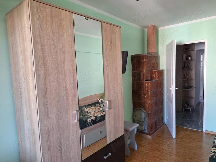 PROPRIETAR Ap 3 cam,2 bai, 2 balcoane,an1990, pod si boxa foarte spatioase+loc parcare, ZONA 1 MAI - 3