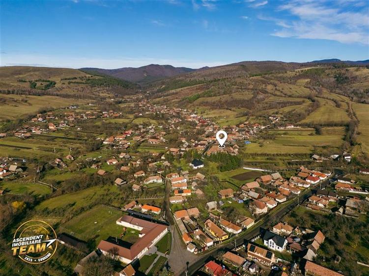 FILM! Casa si anexe, pe domeniu de 6.221mp,  livada pomi fructiferi, Lemnia, Cov - 5