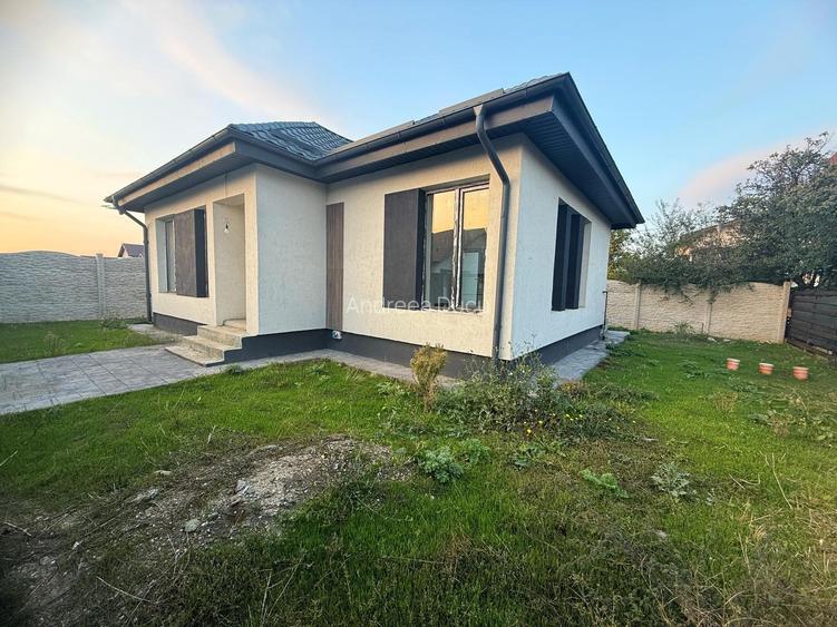 Casa Individuala / 3 Camere / 1 Baie / Teren 270 mp Casa Individuala / 3 Camere / 1 Baie / Teren 270 mp