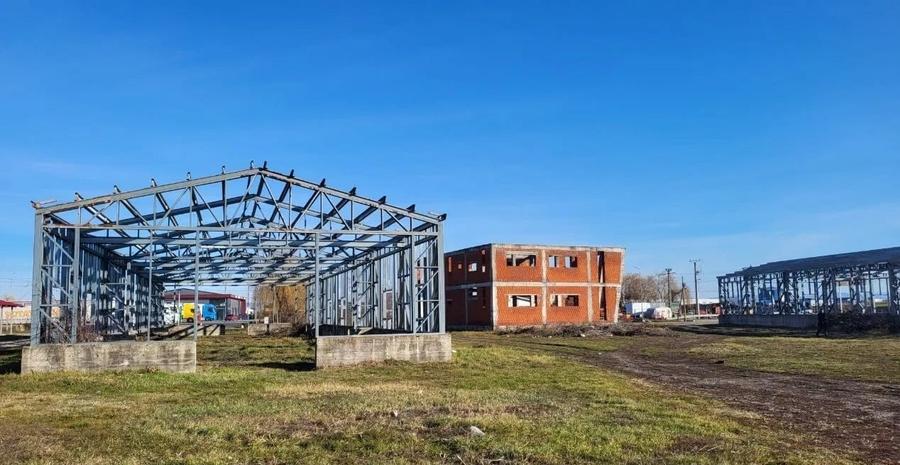 Teren cu constructii giratoriu Oradea(Osorhei)-Cluj, 7010 mp, 141 € /mp - 5