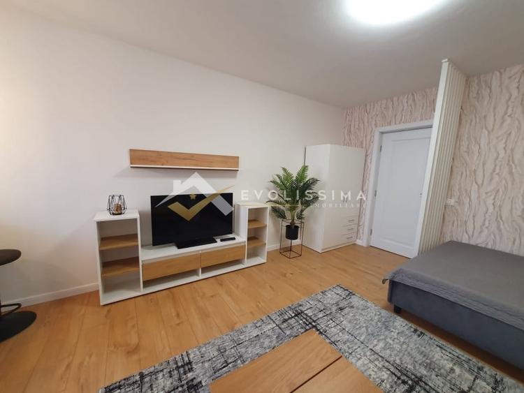 Garsoniera renovata complet , cartier Tractorul - 2