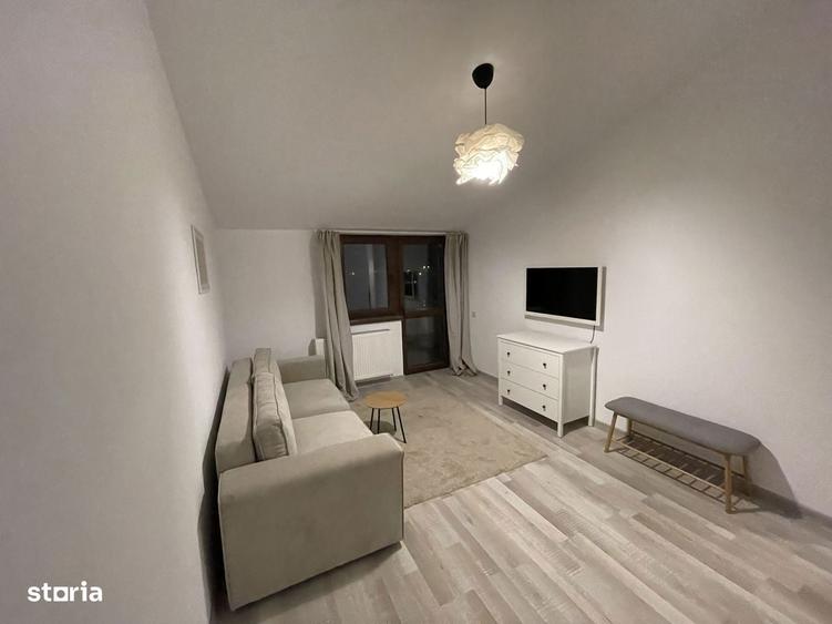 PRIVAT Garsoniera spatioasa, mobilata, mansardabila, panorama, balcon - 12