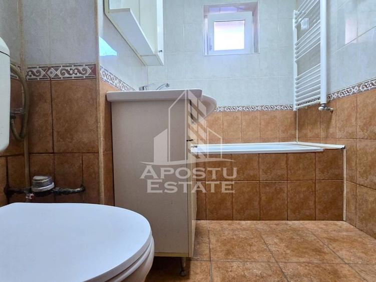Apartament decomandat 3 camere, zona Miorita - 17