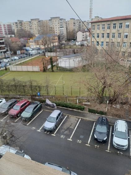 Brancoveanu adiacent -3 camere -Loc parcare - 3