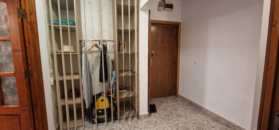 Zona Dacia, 3 camere decomandate, suprafata 72mp - 3