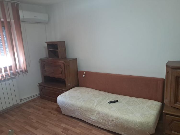 Apartament 3 camere decomandat - Tomis Nord/Brotacei - 500 euro/luna (Cod E2+E7) - 2