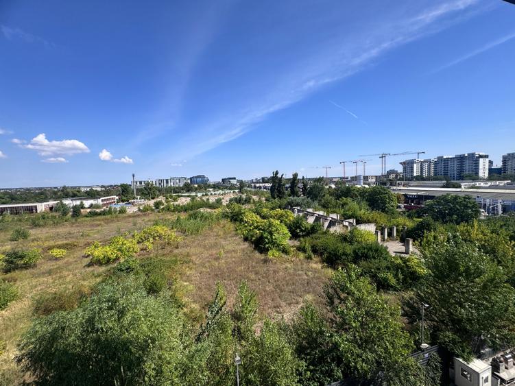 Apartament cu 2 camere decomandat în Aviației