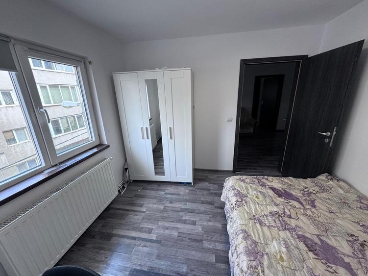 Apartament cu 4 camere in complexul studentesc - 4
