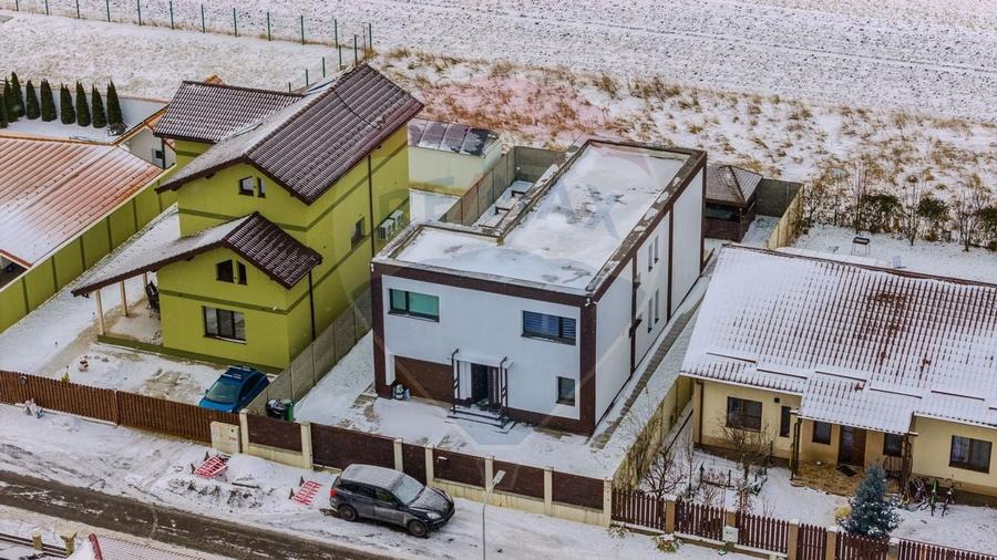 Casă premium în Stupini – finisaje de lux, complet mobilată - 1