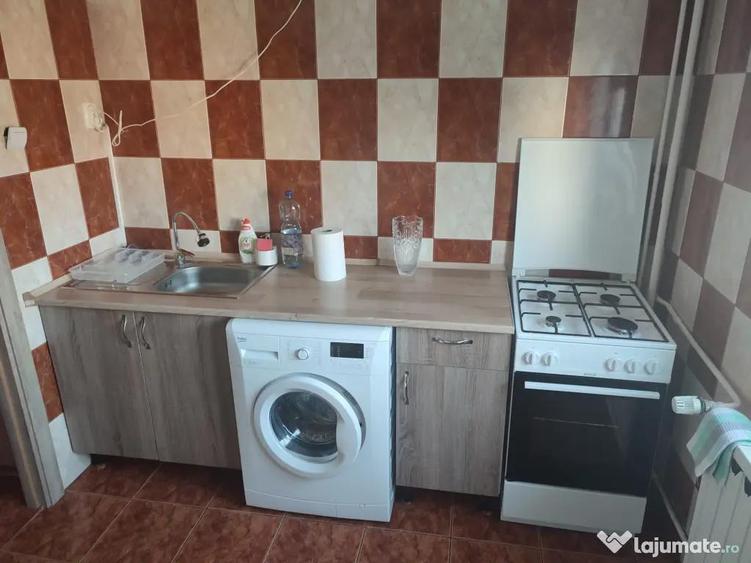 Inchiriez garsoniera spatioasa, utilata, langa Parcul Sebastian, 13 septembrie - 7