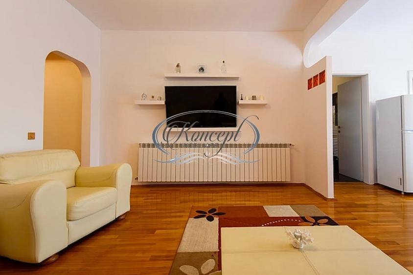 Zona Complexului Diana, apartament mobilat cu parcare - 1