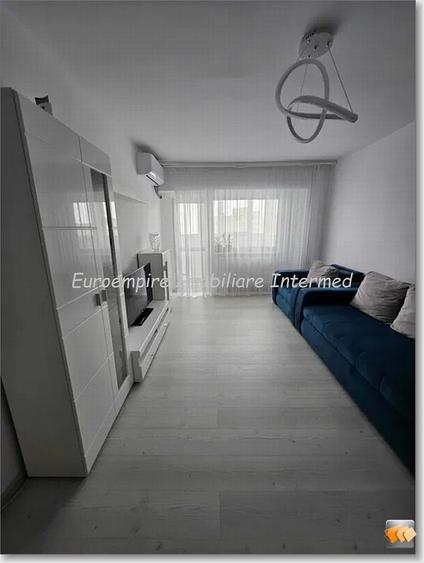 De inchiriat apartament cu 3 camere, zona Centru - 5