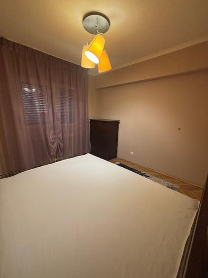 Închiriez apartament cu trei camere în Complex 460 euro - 5