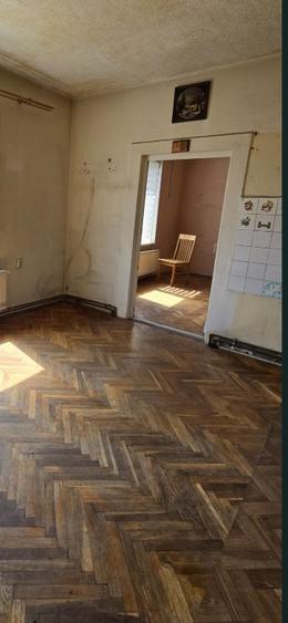 Casa  3 camere- curte- renovabila-zona centrala - 5