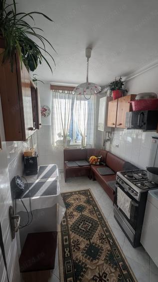 Vand apartament 2 camere One?ti, schimb cu casa in jurul mun. Onesti ! - 1