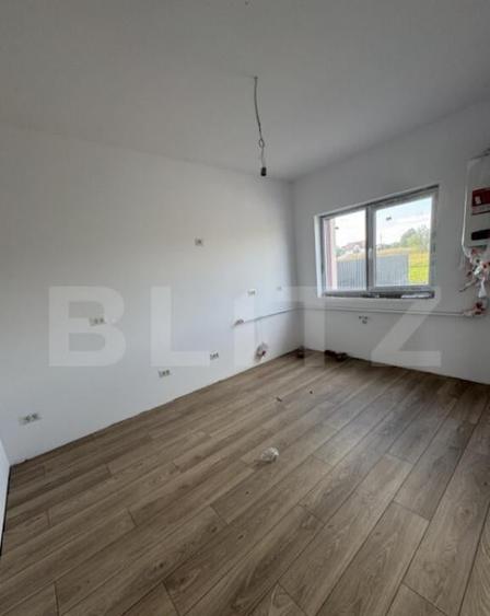 Case de vanzare , 120 mp utili ,foi?or + beci,zona reziden - 6