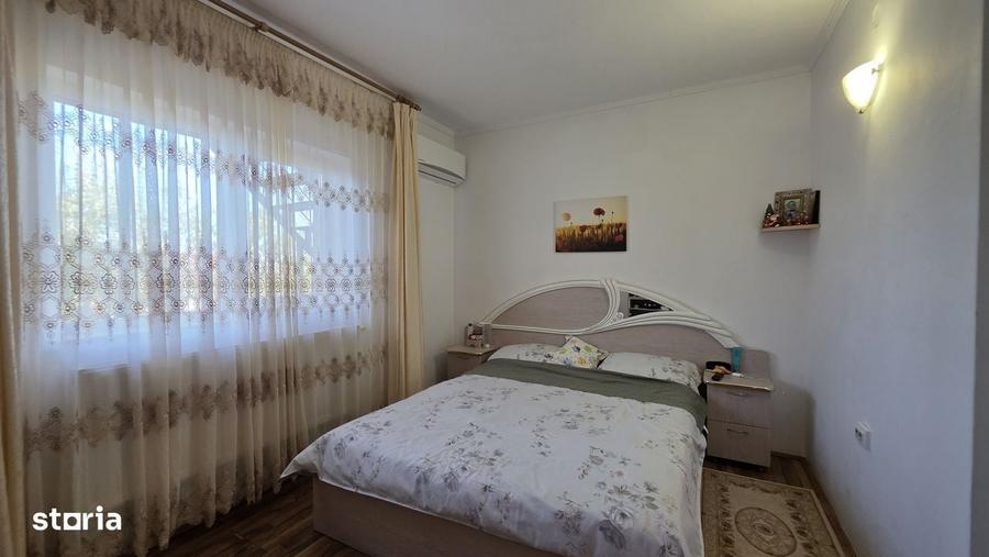 Casă cu 4 camere cu Teren 1170 Mp în Central