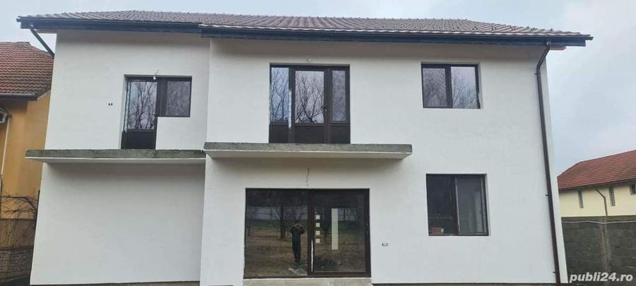 Casă cu 5 camere în Bârsești