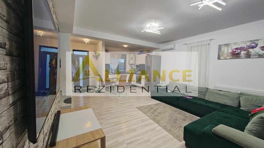 Casă individuală cu 4 camere cu Canalizare în Berceni
