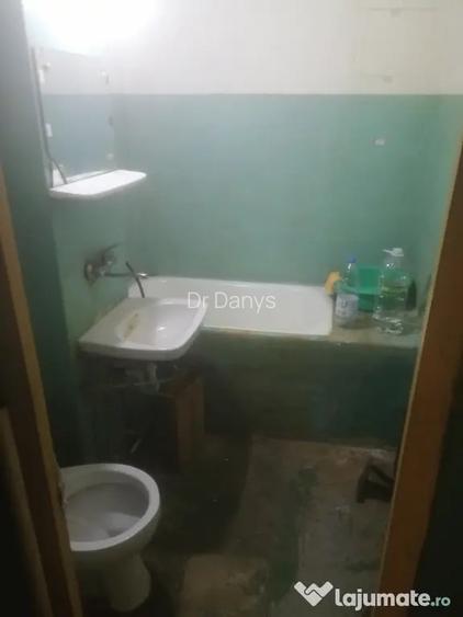 Garsonieră decomandată în Barieră
