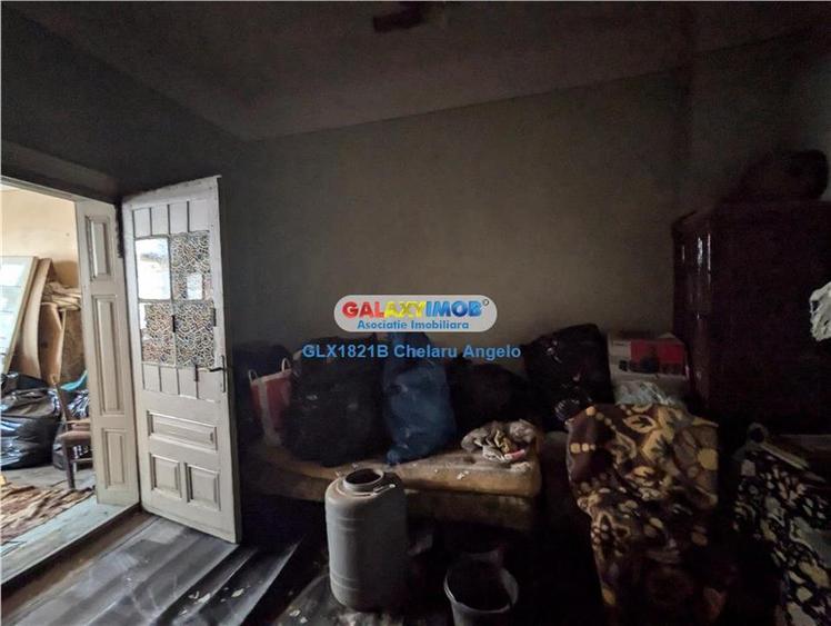 Casă cu 8 camere cu Teren 293 Mp în Unirii