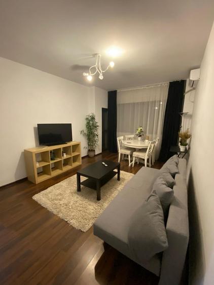 Apartament cu 3 camere decomandat, mobilat în Metalurgiei