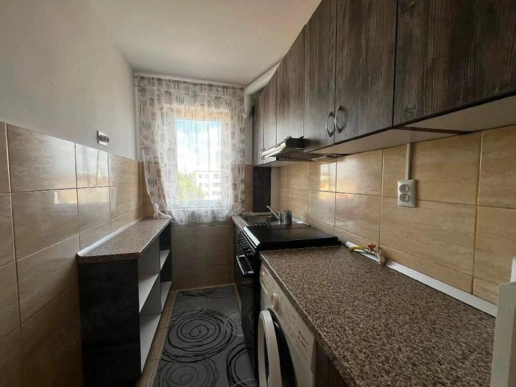 Apartament cu 2 camere decomandat în Intim