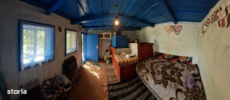 Casă cu 2 camere în Burlești