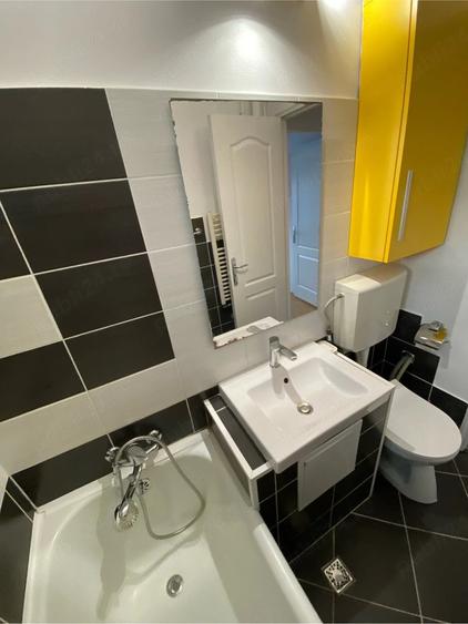 Apartament cu 3 camere semidecomandat în Mănăștur