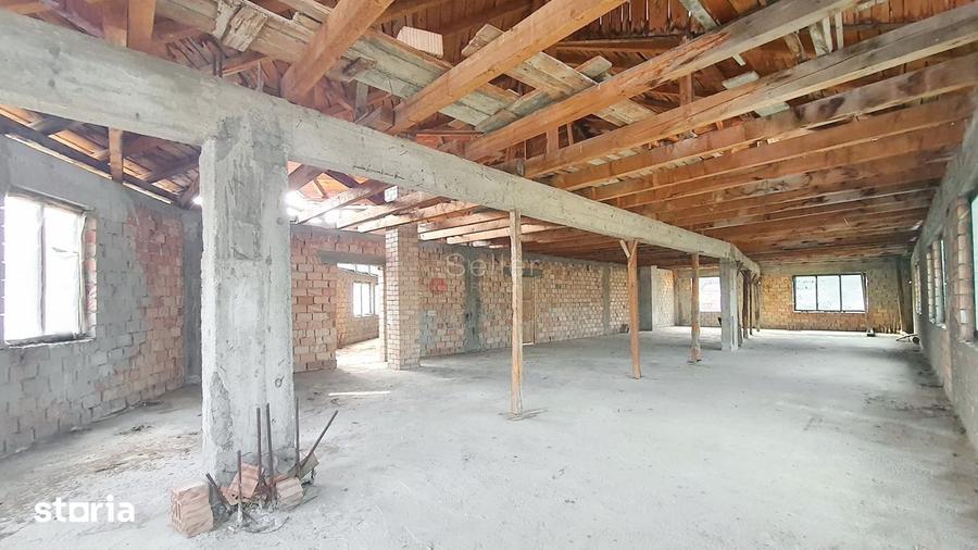 Spațiu comercial, de 1,600 mp, în Râșnov