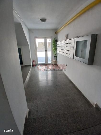 Apartament cu 2 camere în Apărătorii Patriei