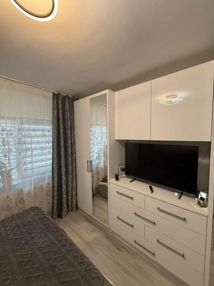 Apartament cu 3 camere decomandat, mobilat în 1 Mai
