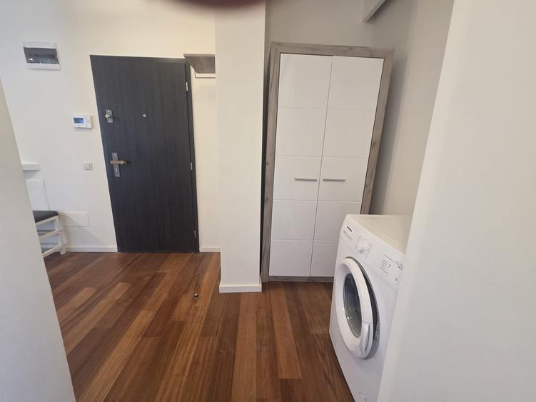 Apartament cu 2 camere semidecomandat în Sopor