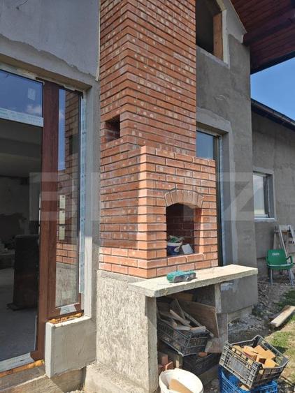 Casă individuală cu 5 camere cu Garaj în Tărlungeni