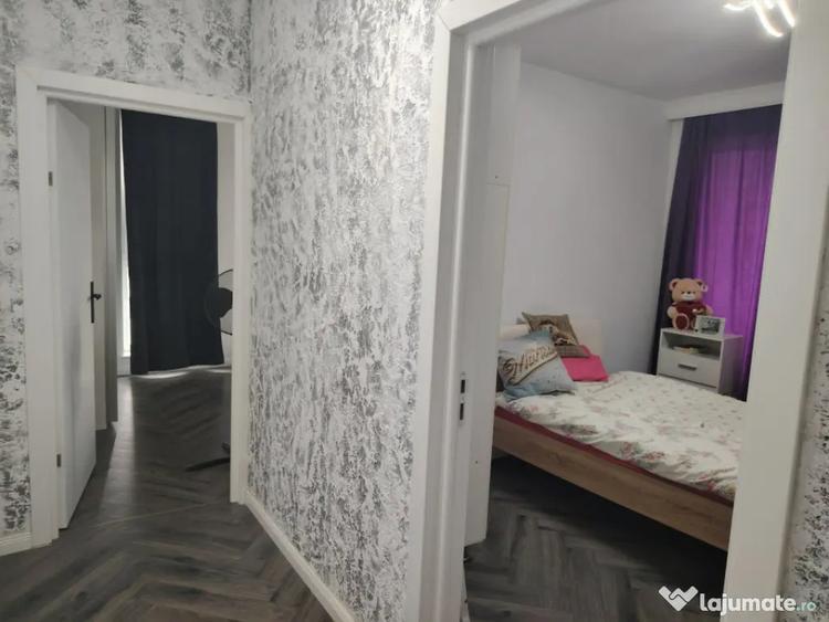 Apartament cu 3 camere semidecomandat în Apahida