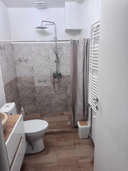 Casă cu 6 camere în Cotroceni