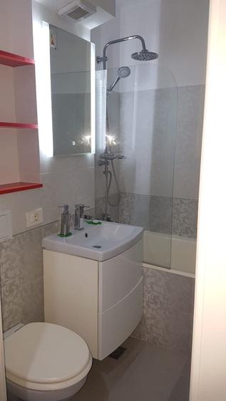 Apartament cu 2 camere semidecomandat în Berceni