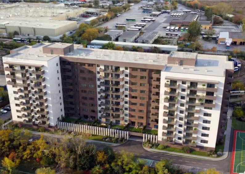 Apartament cu 3 camere semidecomandat în Alexandriei