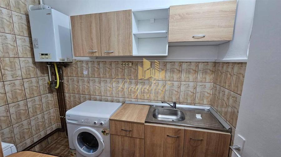 Garsonieră decomandată, mobilată în Complex Studențesc