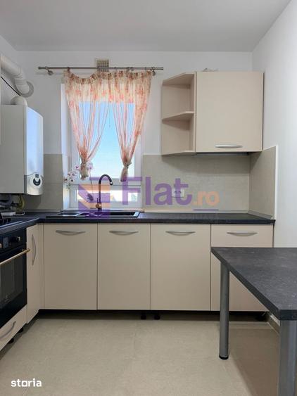 Apartament cu 2 camere decomandat în Tractorul