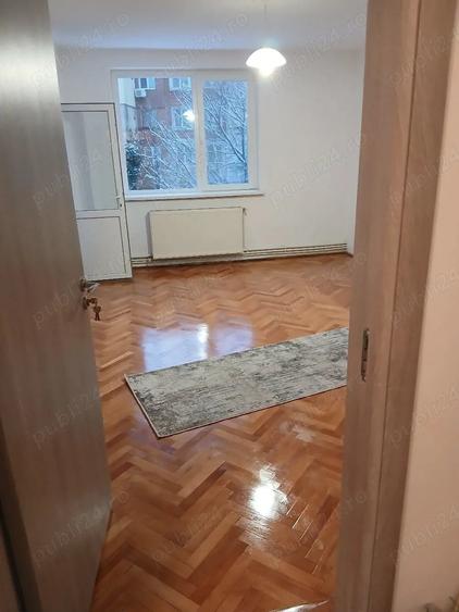 Apartament cu 3 camere decomandat în Ultracentral