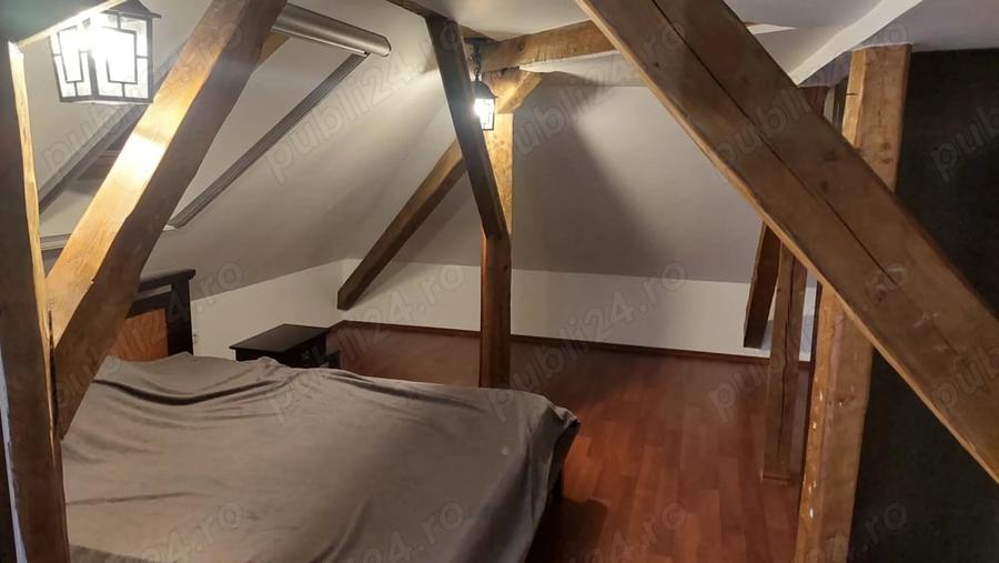 Apartament cu 3 camere semidecomandat în Central