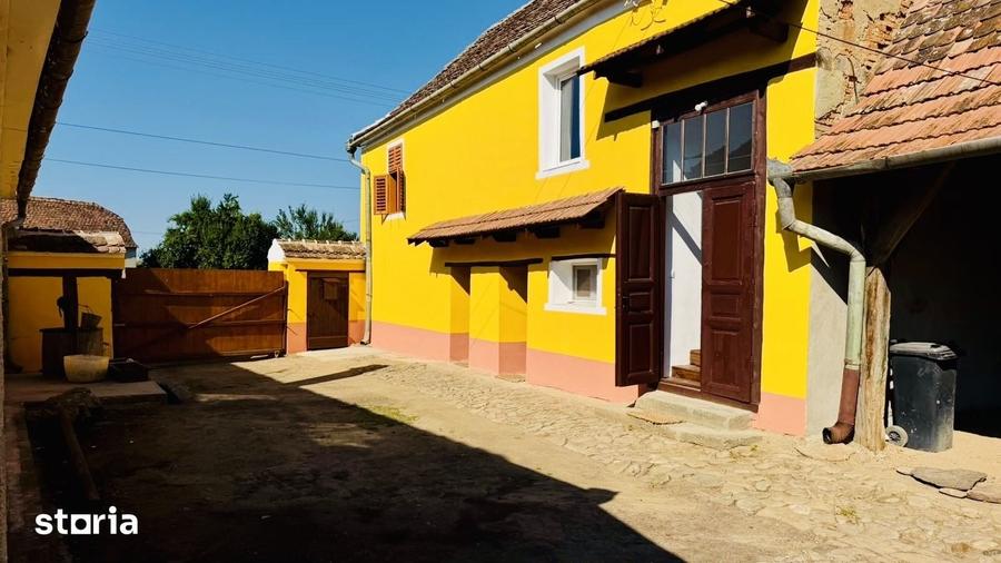 Casă cu 4 camere cu Teren 2100 Mp în Brădeni