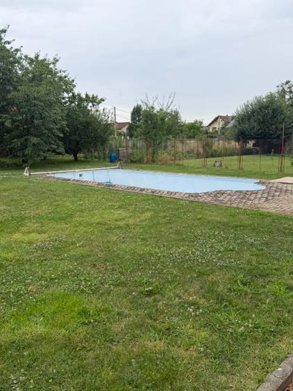 Casă individuală cu 10 camere cu Garaj în Calea Moldovei