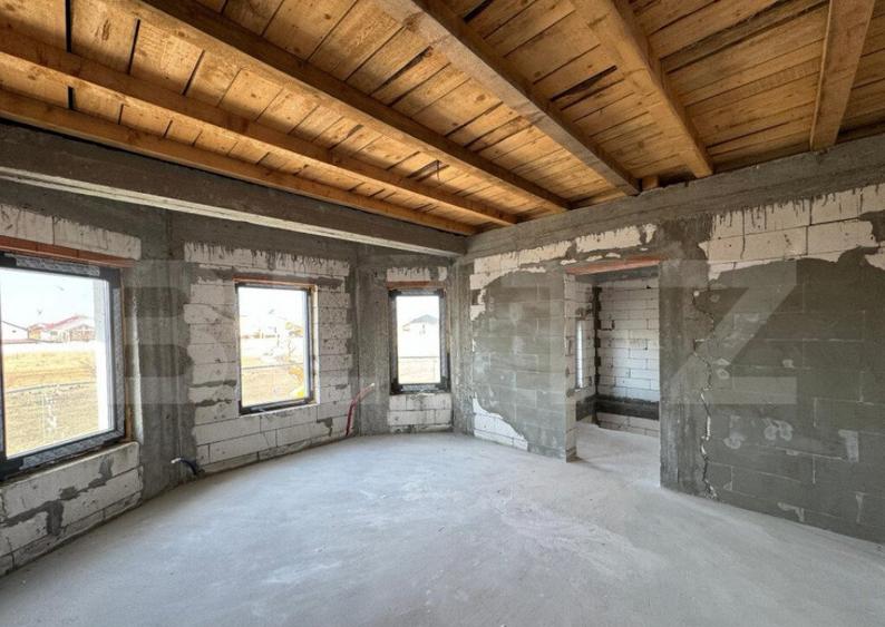 Casa semi-finisata P + M, 131 mp utili, teren 339 mp, Piel - 9