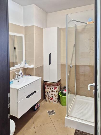 PROPRIETATE VERSATILA, complet renovată– 220 m² utili + 130 m² curte privată - 9