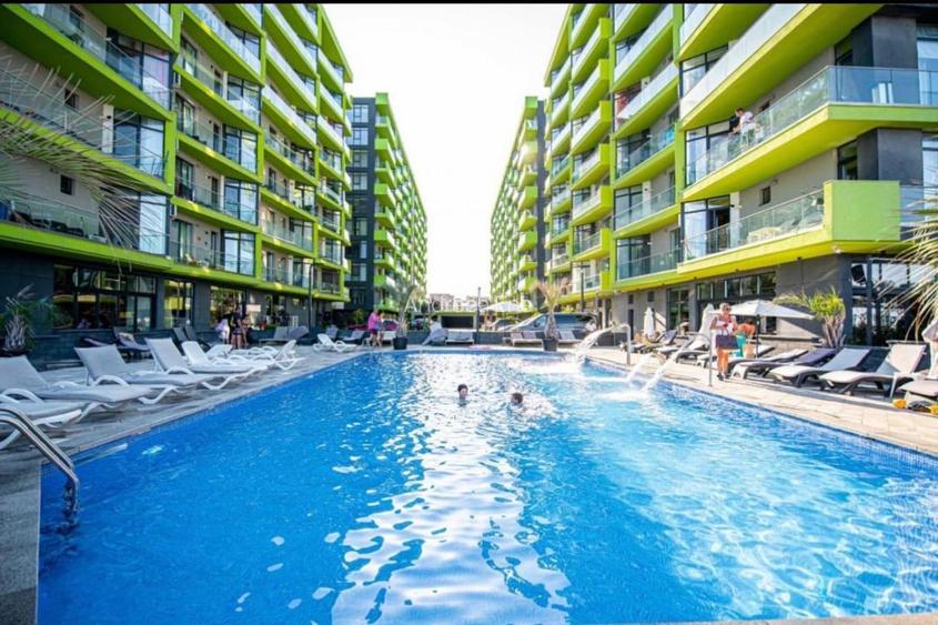 Apartament cu parcare subterana, Alezzi Beach