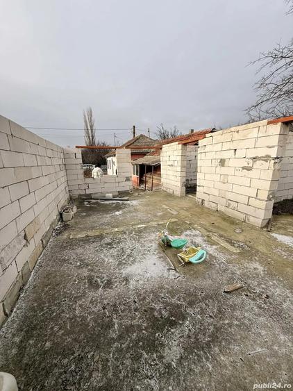 Casă cu Teren 700 Mp în Central
